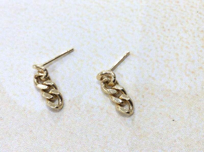 18金 イエローゴールド ピアス をお買取しました。