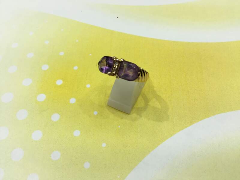 18金 イエローゴールド カラーストーン リング をお買取致しました。