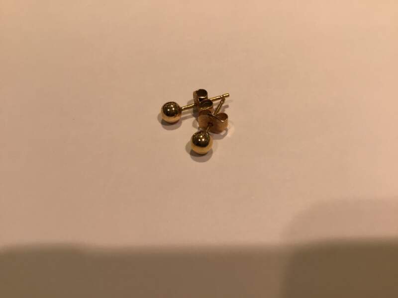 K18ピアスをお買取り致しました。