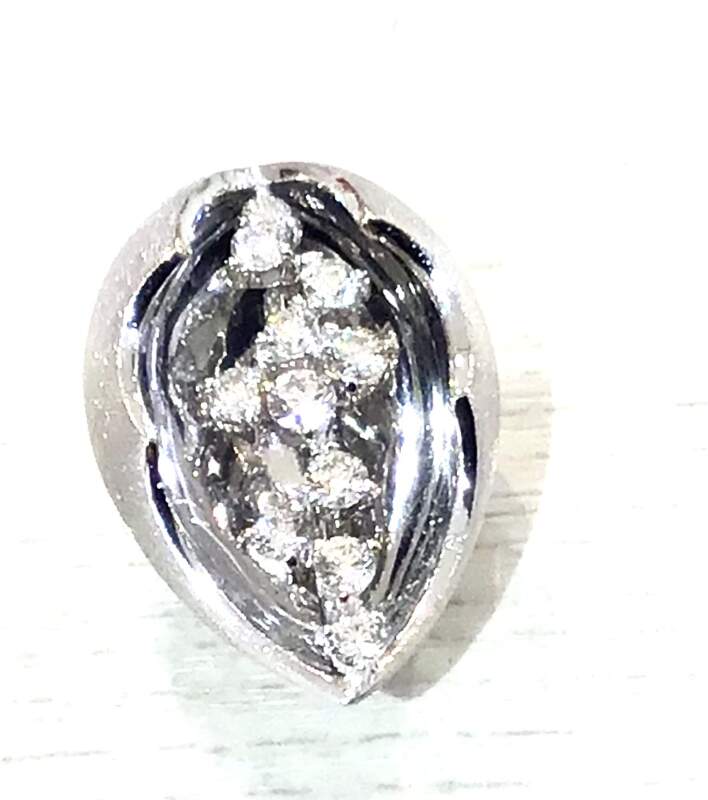 K18WG ペンダント 18金 お買取致しました👸✨