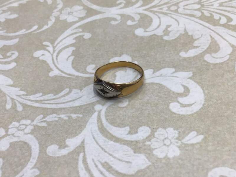 K18金2カラー石取れリングをお買取りしました。