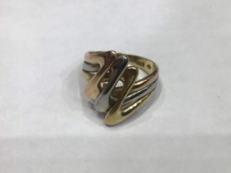 18金 3カラー リング をお買取しました。