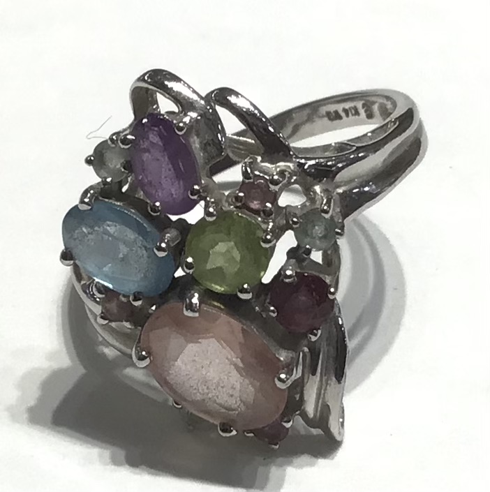色石 14金 ホワイトゴールド リング をお買取しました。