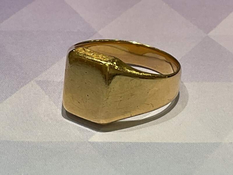 18金 印台 イエローゴールド リング をお買取しました。