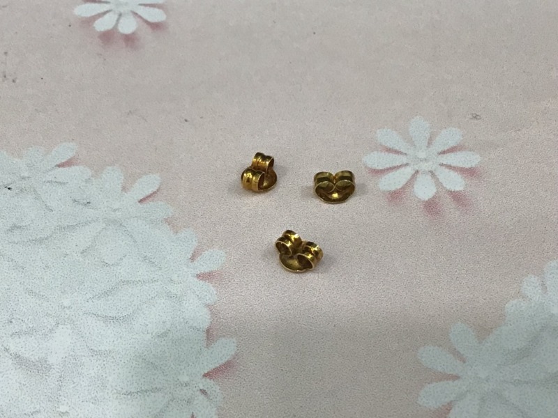 18金　イエローゴールド　キャッチ　お買取しました。