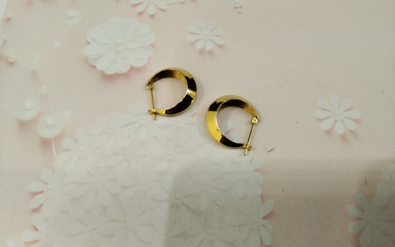 18金　イエローゴールド　ピアス　お買取しました。