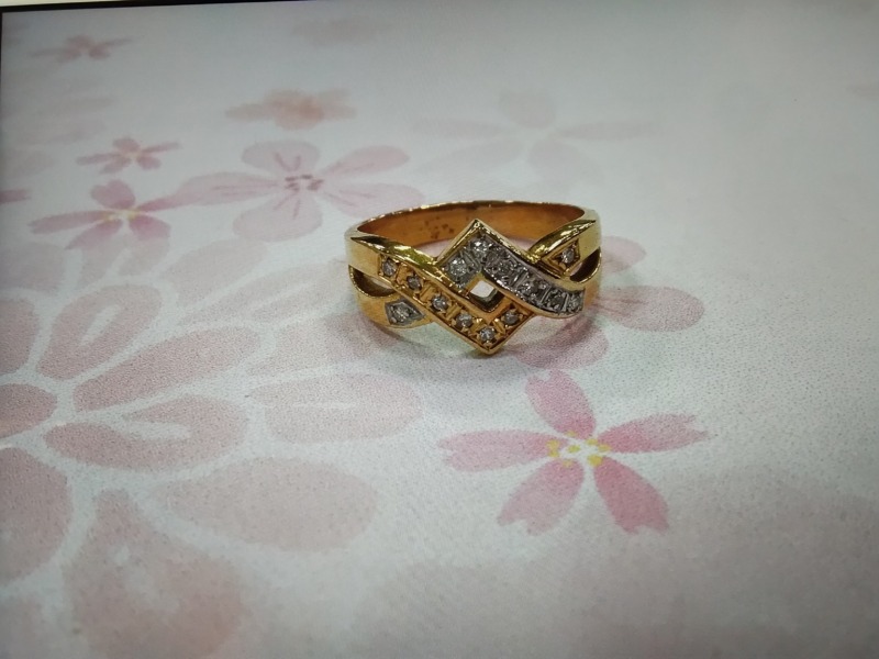 18金石付きリングをお買取しました。
