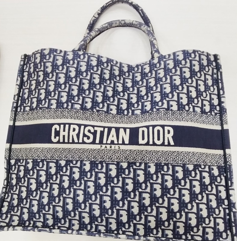 クリスチャンディオール バッグ 高価買取中。
