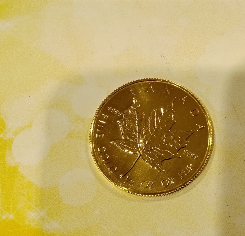 24金メイプルコインをお買取り致しました。