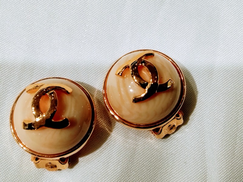 CHANEL の イヤリングをお買い取りしました。