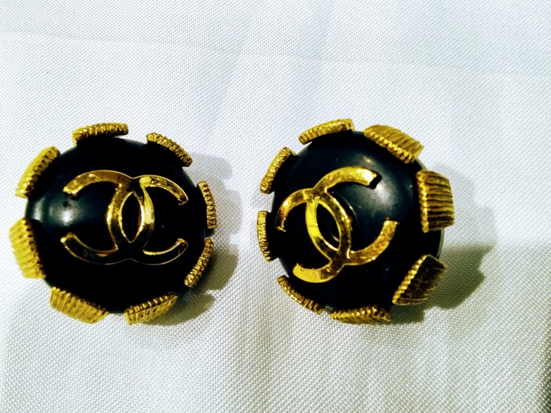 CHANEL の イヤリング をお買い取りしました。
