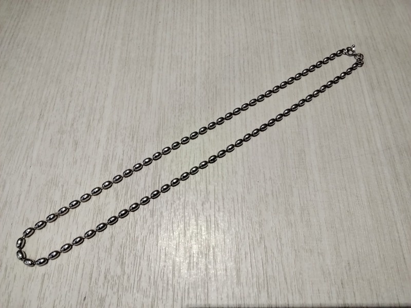 18金 ホワイトゴールド ネックレス をお買取しました。