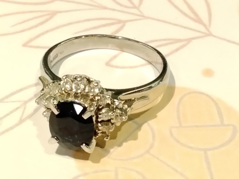 プラチナ リング サファイア ダイヤモンド をお買い取りしました。