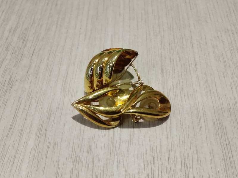 18金 イエローゴールド イヤリング をお買取しました。