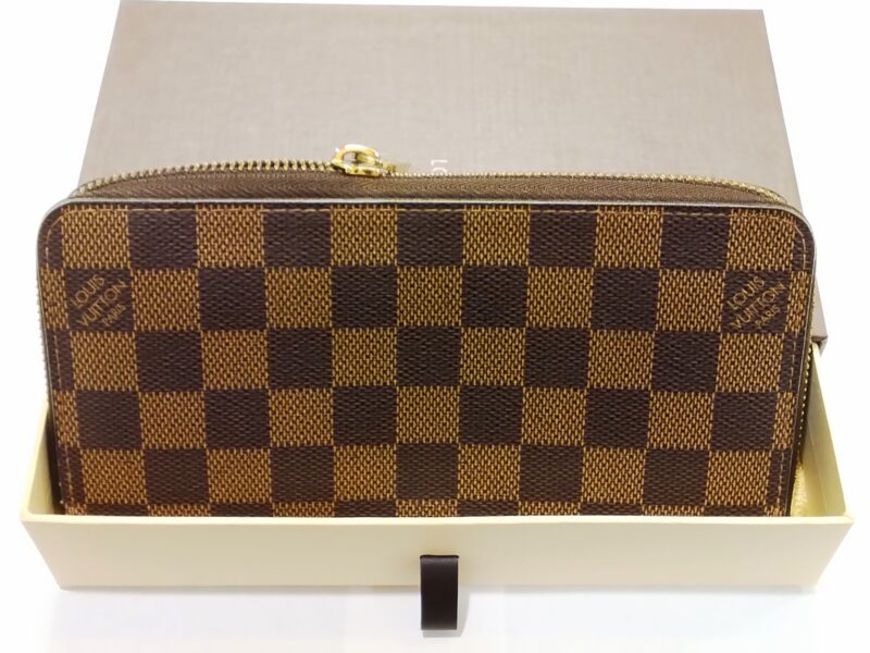 LOUISVUITTON ダミエジッピー をお買取りしました。