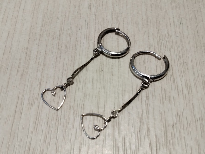 14金 ホワイトゴールド ピアス をお買取しました。