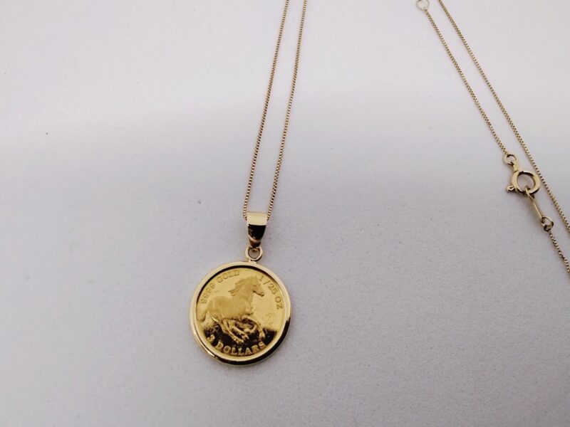 18金枠 24金ツバルコイン ネックレス をお買い取り致しました。