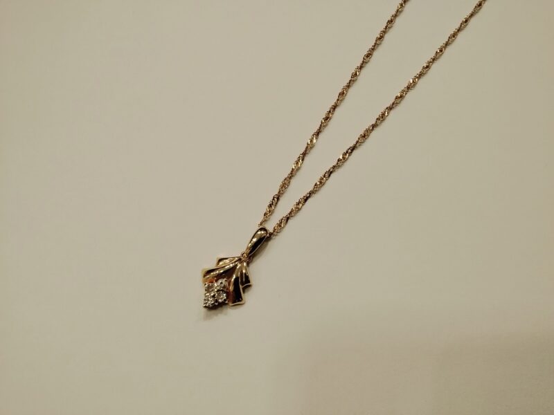 18金 ダイヤモンド ネックレス をお買い取り致しました。