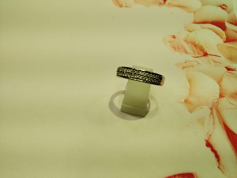 プラチナ  ダイヤモンド  リング を お買取致しました。