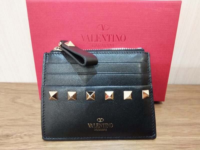 ヴァレンティン カード入れ をお買取しました。