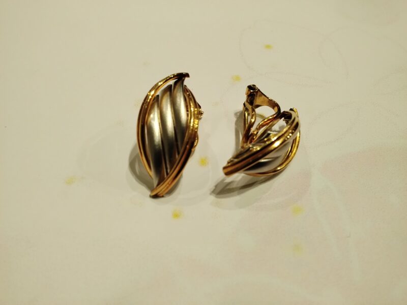 18金イヤリング をお買取りしました。