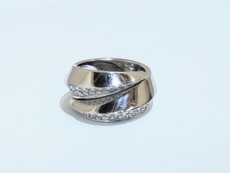 カルティエ パンテール グリフ 18金ホワイトゴールド リング をお買取しました。