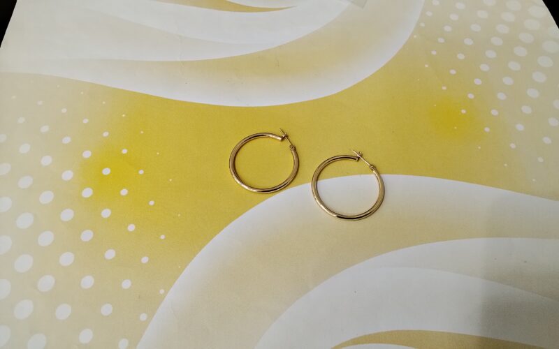 18金 ピアス をお買い取りしました。