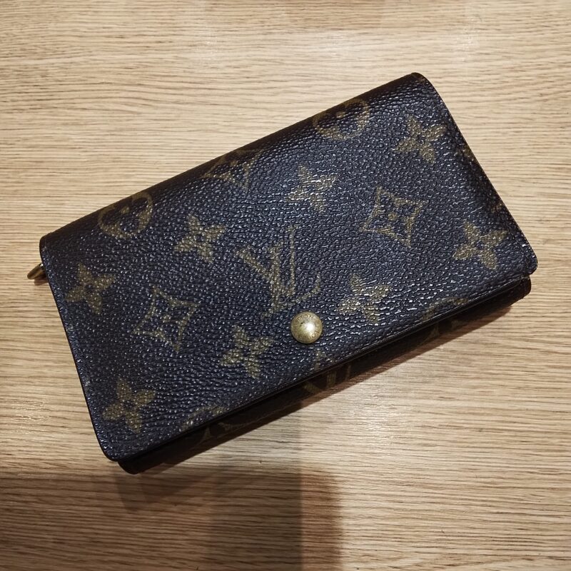 LOUISVUITTON モノグラム ポルトモネビエゾール をお買取しました!