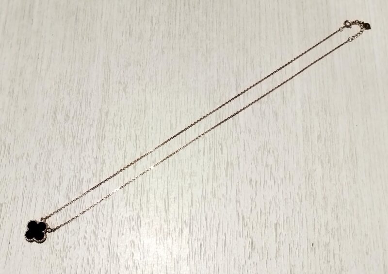 18金 ホワイトゴールド ネックレス をお買取しました。