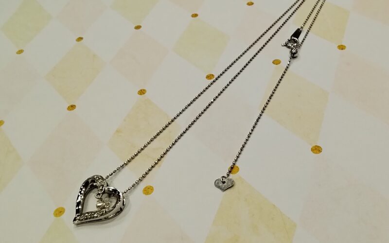 18金 ホワイトゴールド プチネックレス をお買取り致しました。