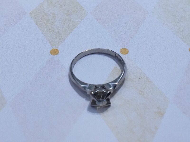 PT900リングお買取り致しました
