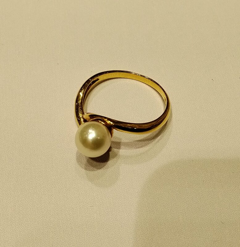18金パールリングをお買取り致しました。