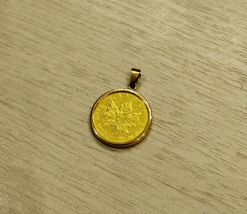 K18コインペンダント、お買取致しました。