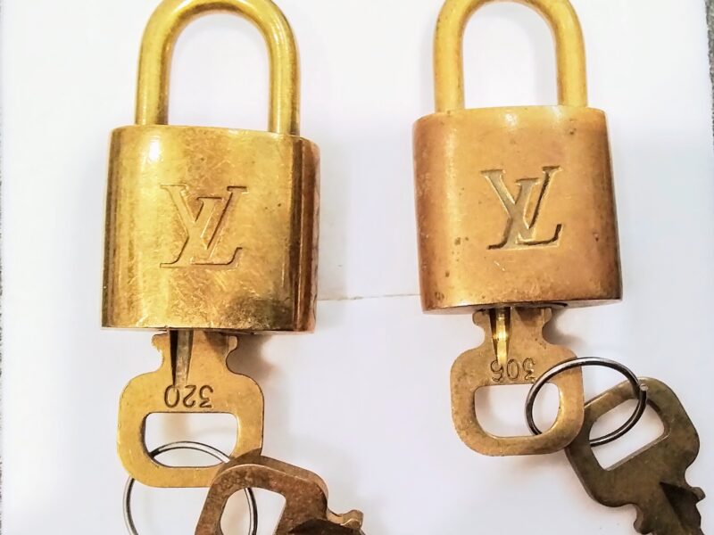 ルイヴィトンカデナお買取いたしました🔒️🔑