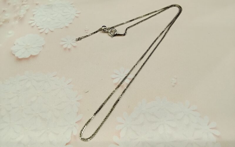 18金 ホワイトゴールド ネックレス をお買取しました。