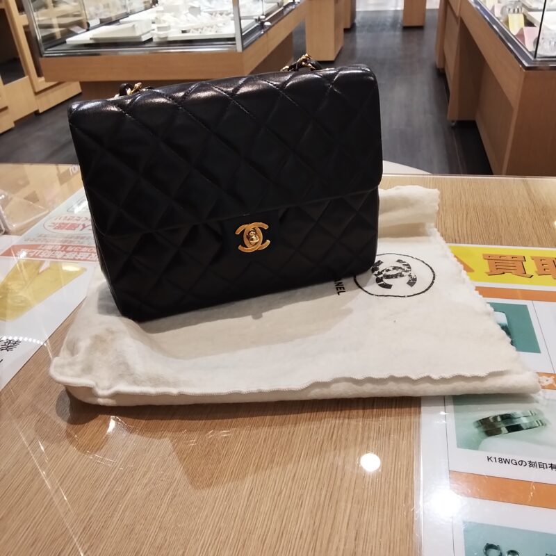 CHANEL シャネル マトラッセ チェーンショルダーバッグ をお買取しました!
