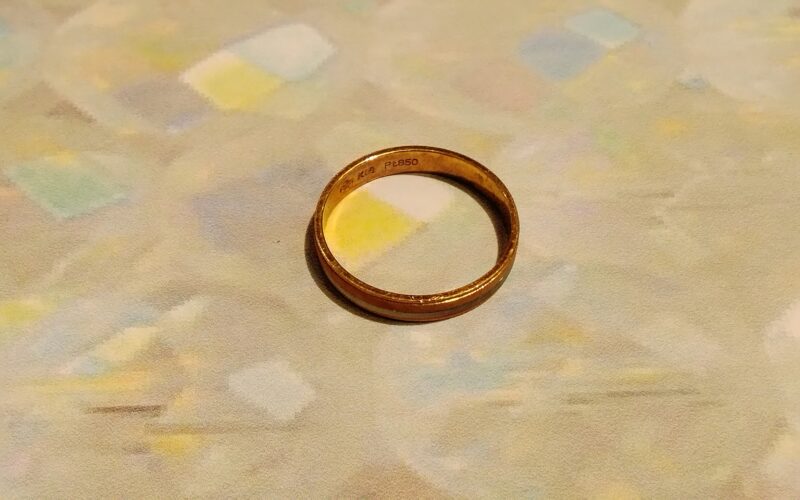 K18 PT850 コンビ リングを お買取いたしました。