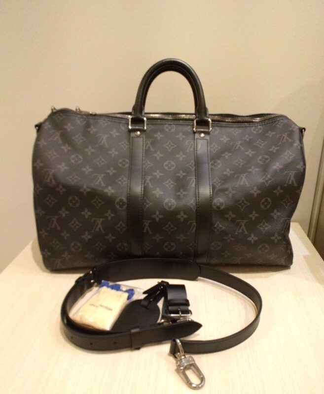 LOUIS VUITTON モノグラムエクリプス キーポルバンドリエール45 お買取り致しました。
