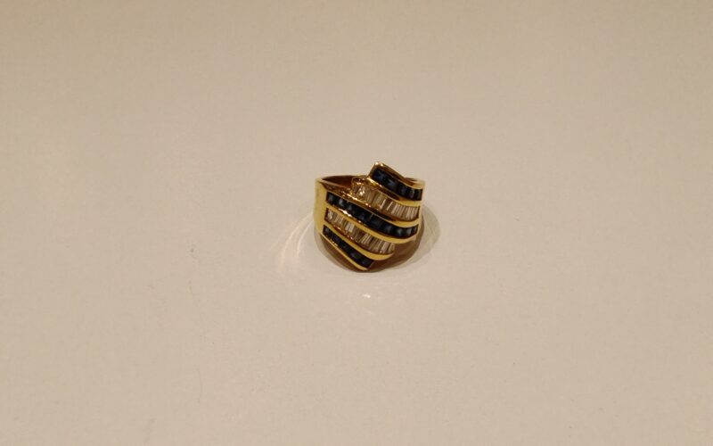 サファイア　ダイヤモンド　18金　イエローゴールド　リング　をお買取りしました。