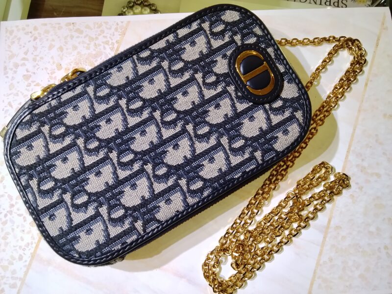 Dior フォンホルダー