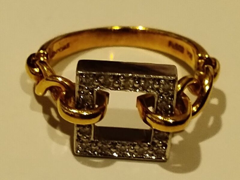 K18/プラチナ900コンビリングをお買取り致しました。
