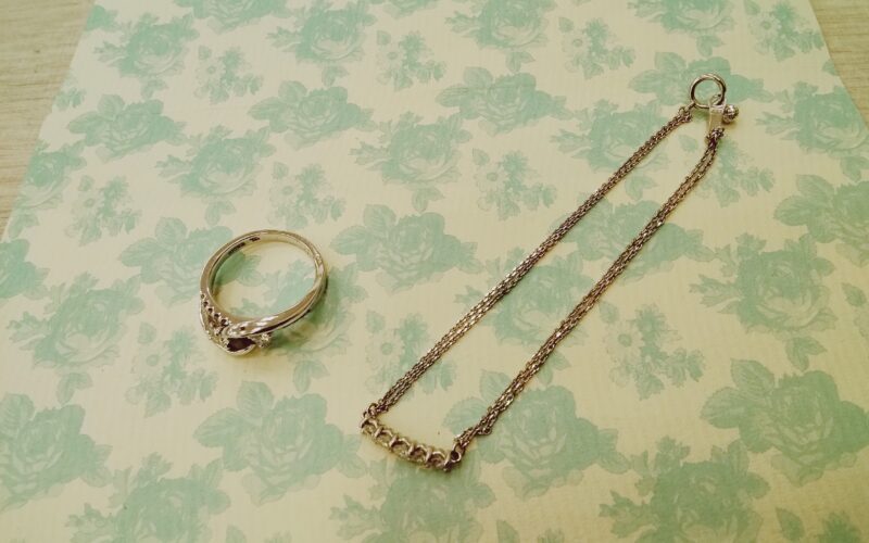 18金 リングとダイヤネックレス をお買取りしました。