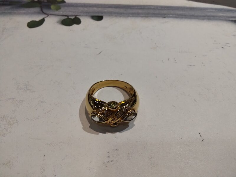 18金 石付き リング をお買い取り致しました。