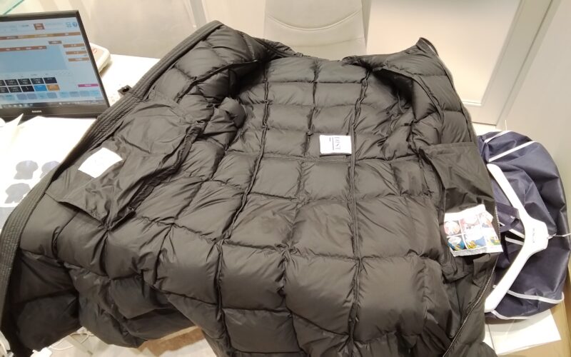 コートお買い取り致しました。
