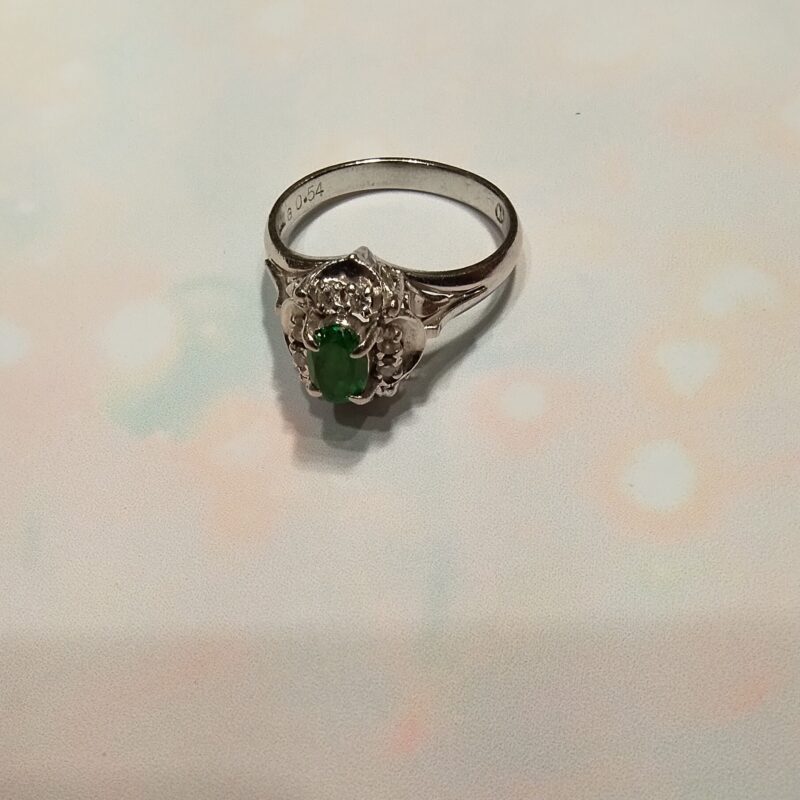 緑色石プラチナリングをお買取りしました