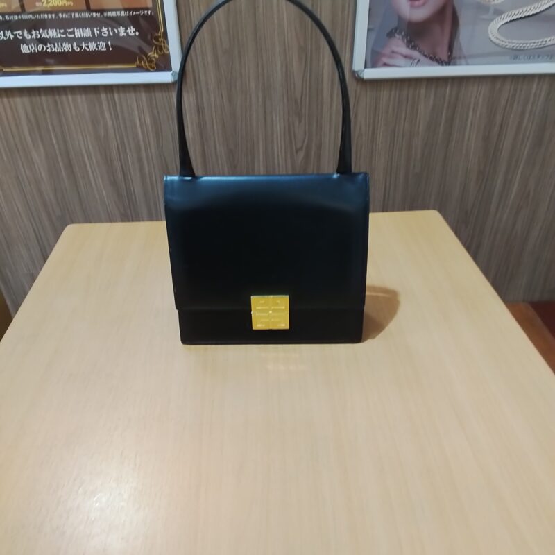 ジバンシーのバッグをお買取りさせて頂きました。