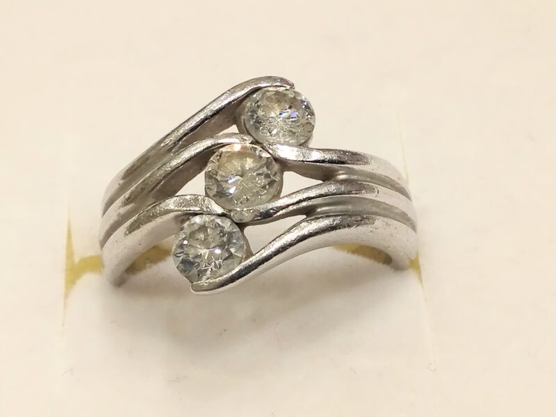 ダイヤモンド プラチナ リング をお買取しました。