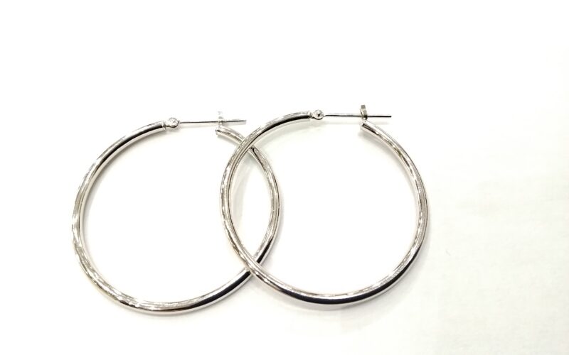 14金 ホワイトゴールド ピアス をお買取しました。