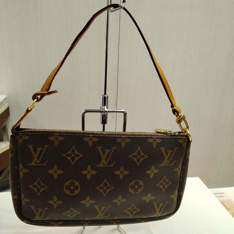 ルイヴィトン ポシェットアクセソワール をお買取しました✨