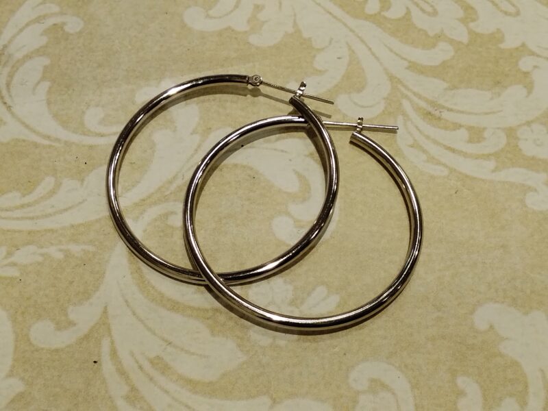 18金 ホワイトゴールド ピアス をお買取しました。